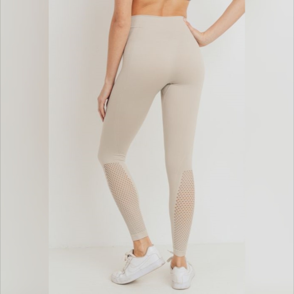 Ribbed and Perforated Seamless Highwaist Leggings